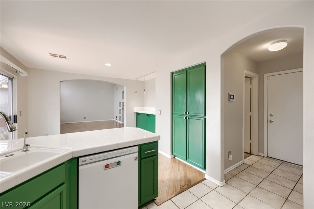 950 Sweeping Vine Avenue - Photo 8