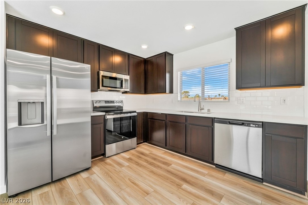 2204 Abraham Avenue - Photo 11