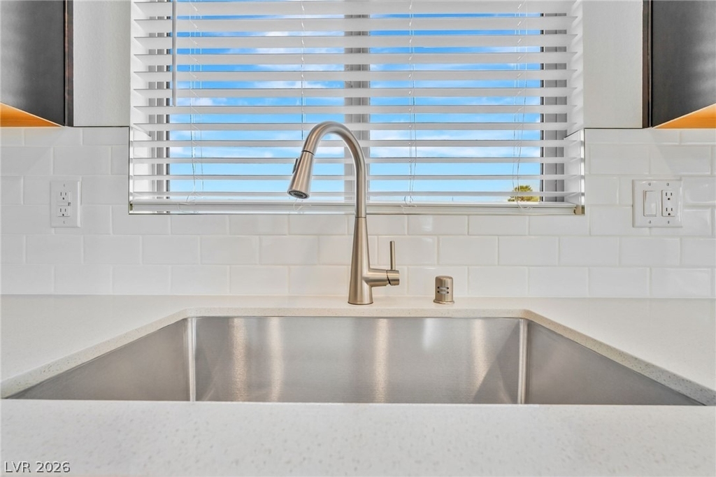2204 Abraham Avenue - Photo 15