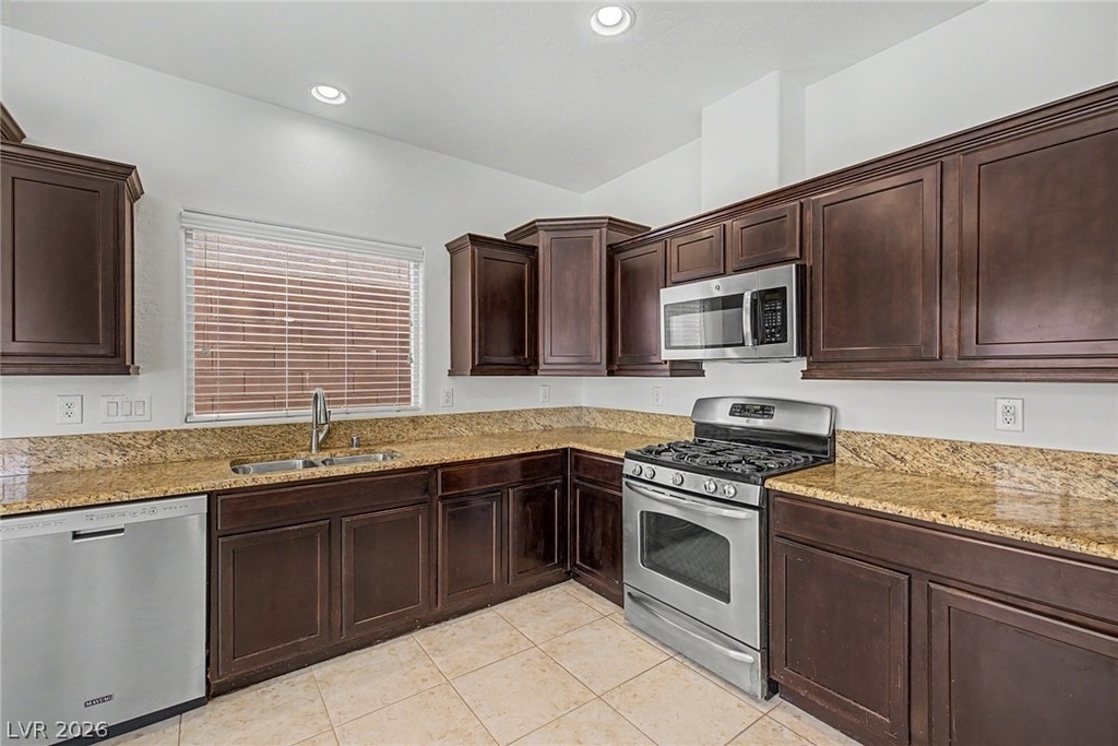 2608 Romarin Terrace - Photo 10