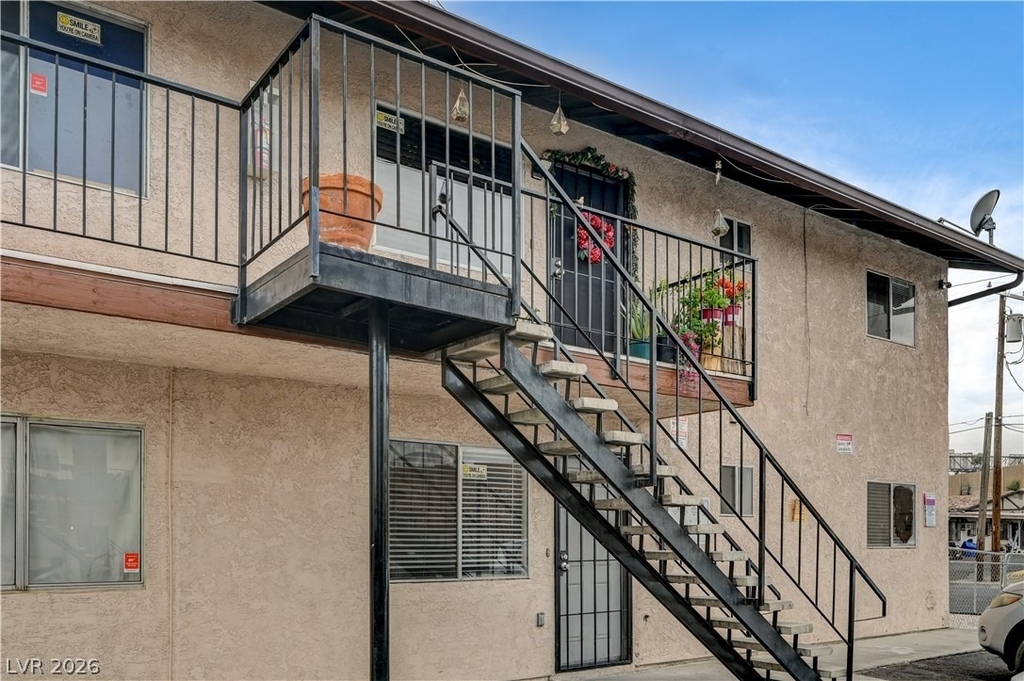 1832 Goldfield Street - Photo 0
