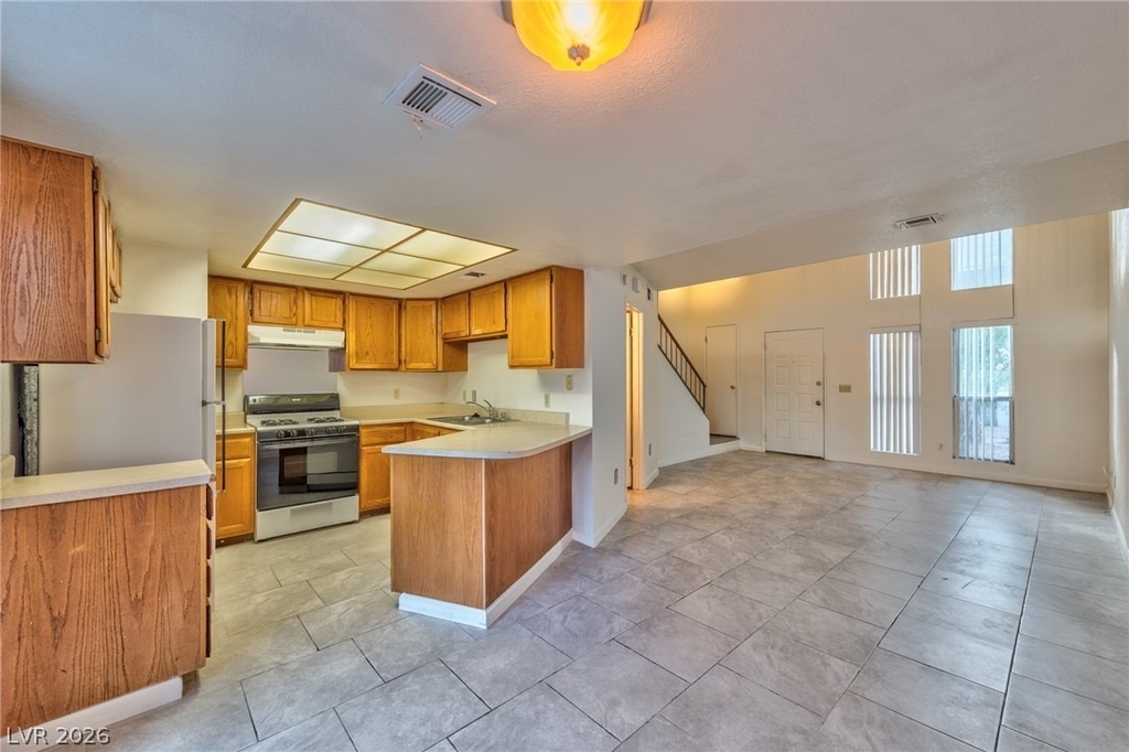 587 Sellers Place - Photo 3