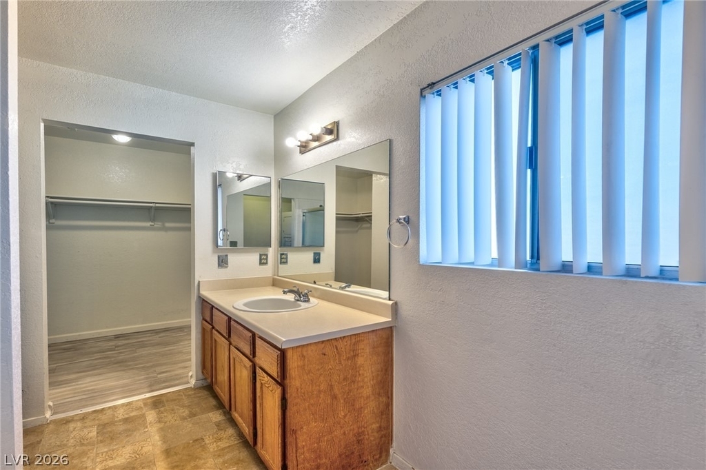 587 Sellers Place - Photo 9