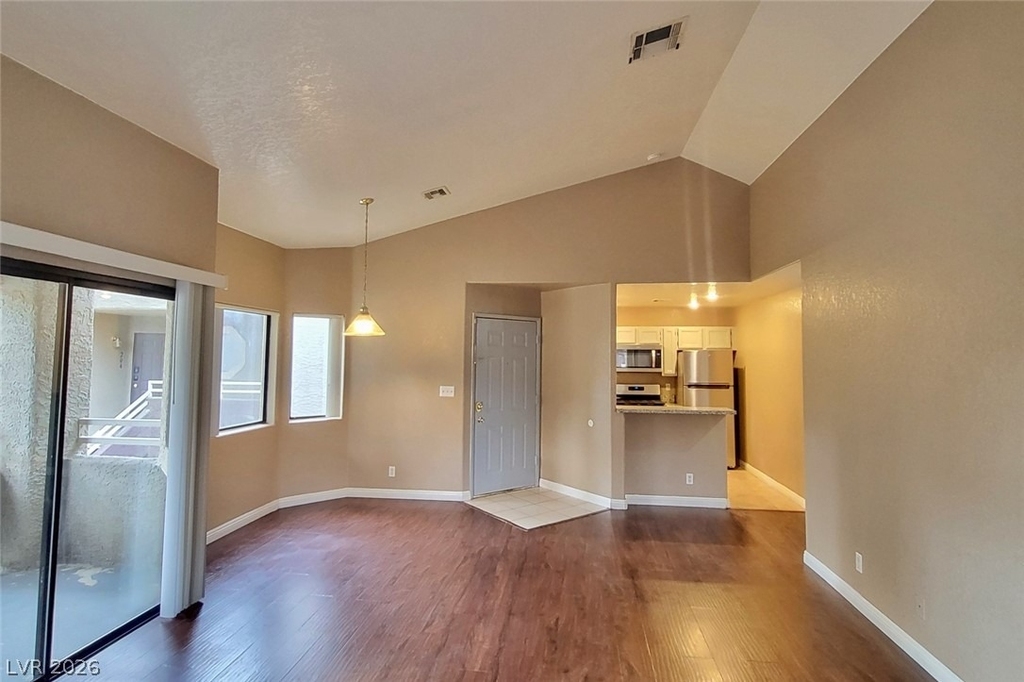 5044 S Rainbow Boulevard - Photo 1