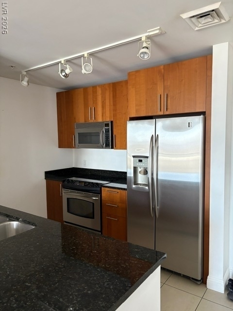 200 W Sahara Avenue - Photo 2