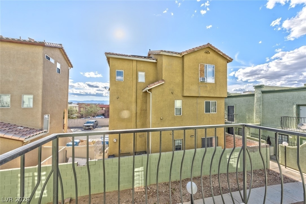 7030 Burcot Avenue - Photo 9