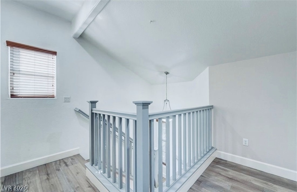 128 Tilbury Avenue - Photo 14