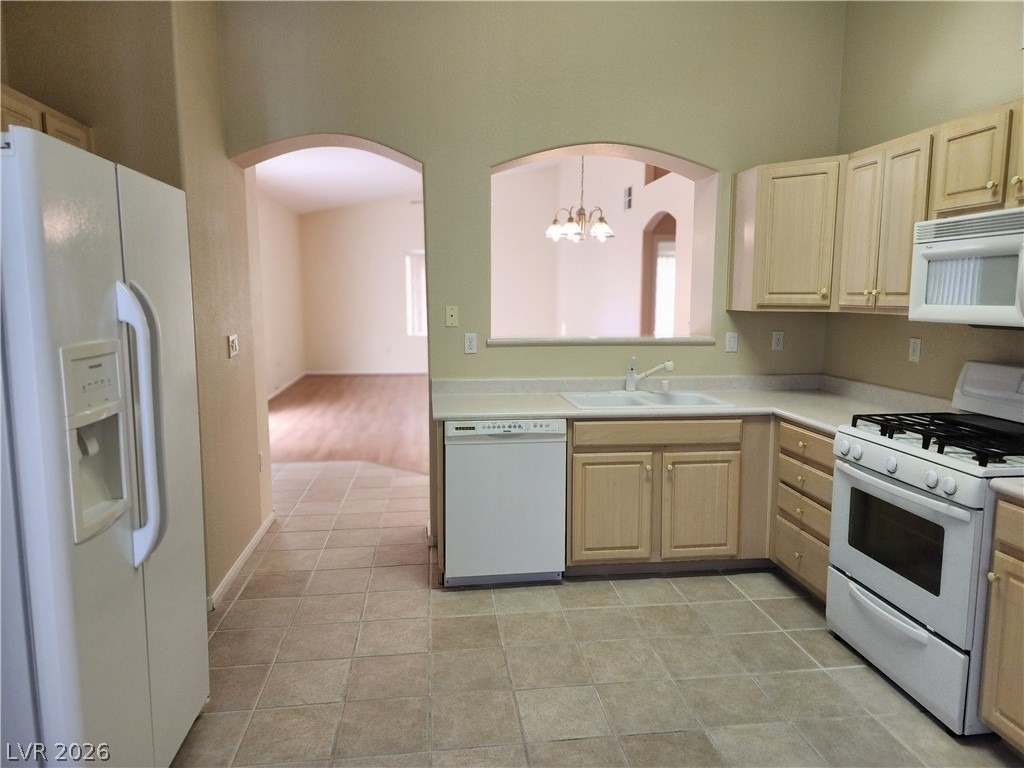 3917 Lazy Pine Street - Photo 10