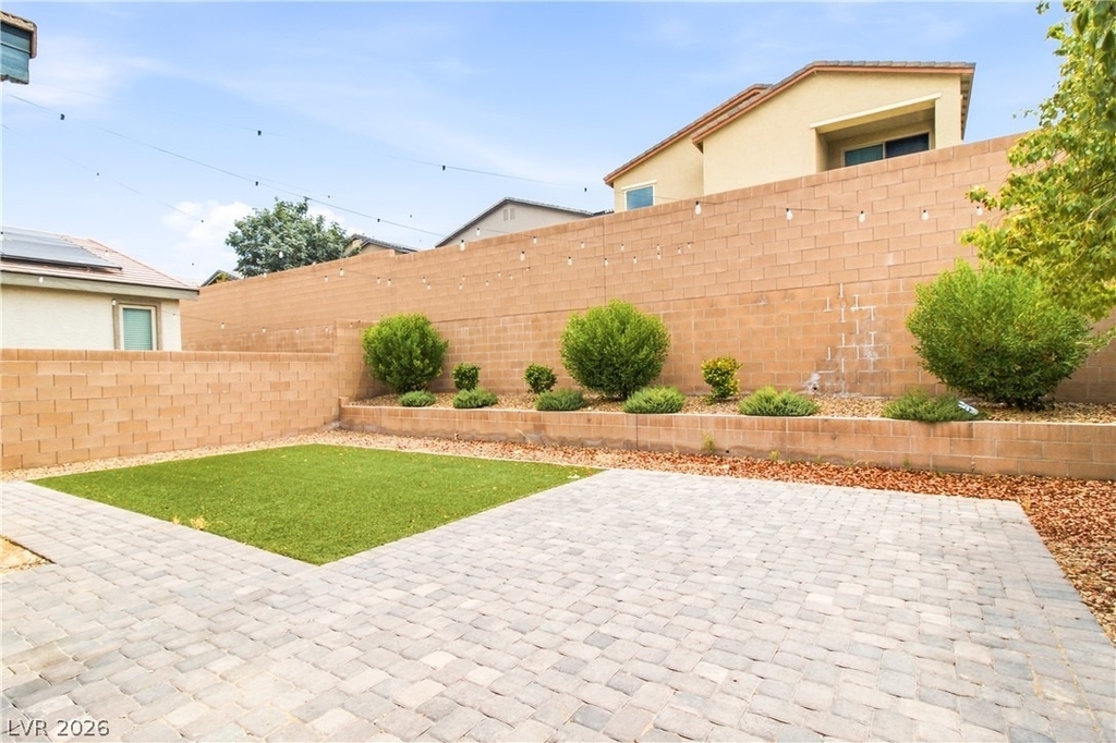 3135 Hazy Hills Avenue - Photo 35