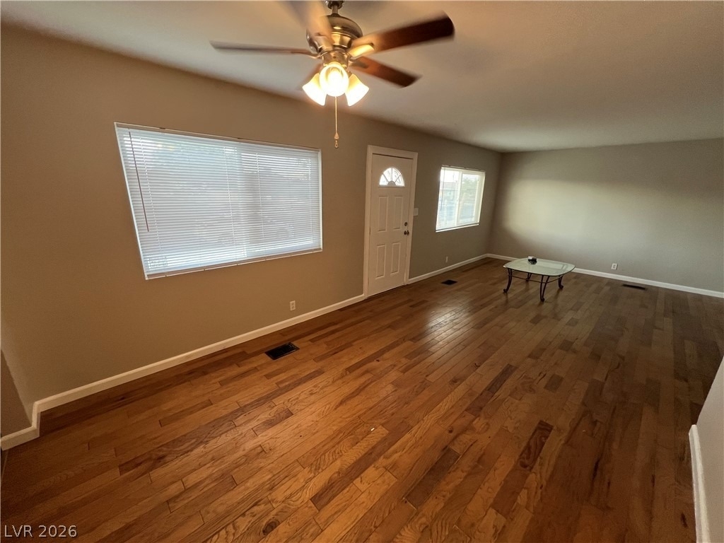 2301 E Brooks Avenue - Photo 3