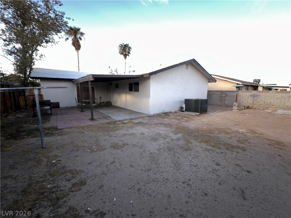 2301 E Brooks Avenue - Photo 16