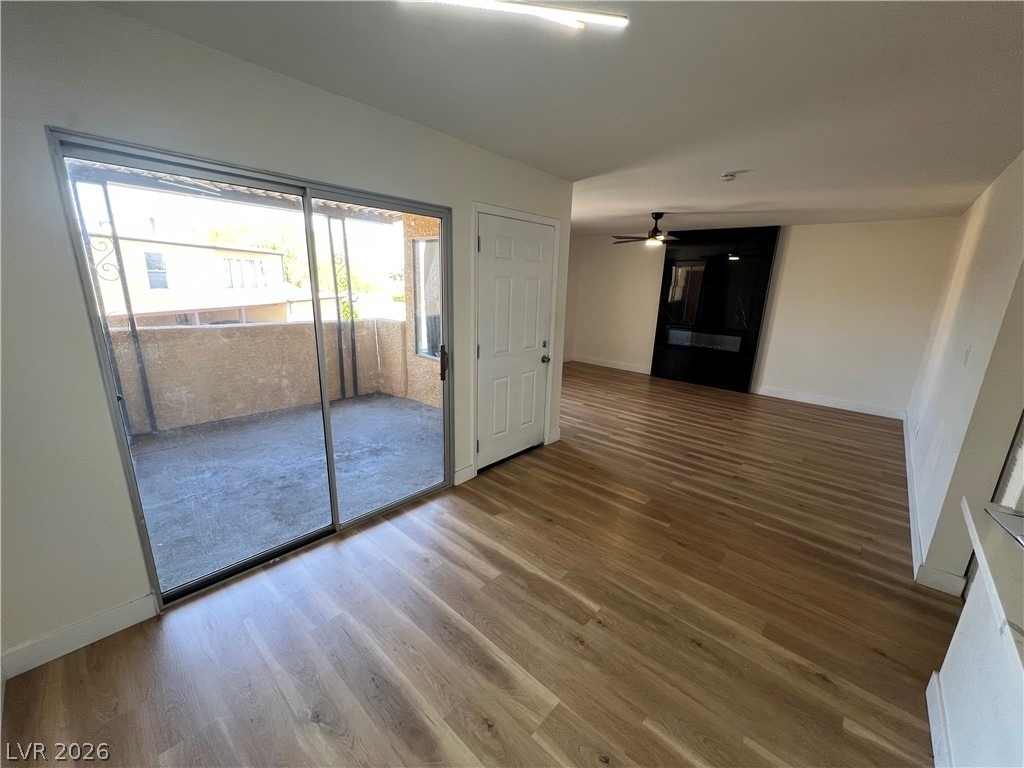 1534 Hialeah Drive - Photo 4