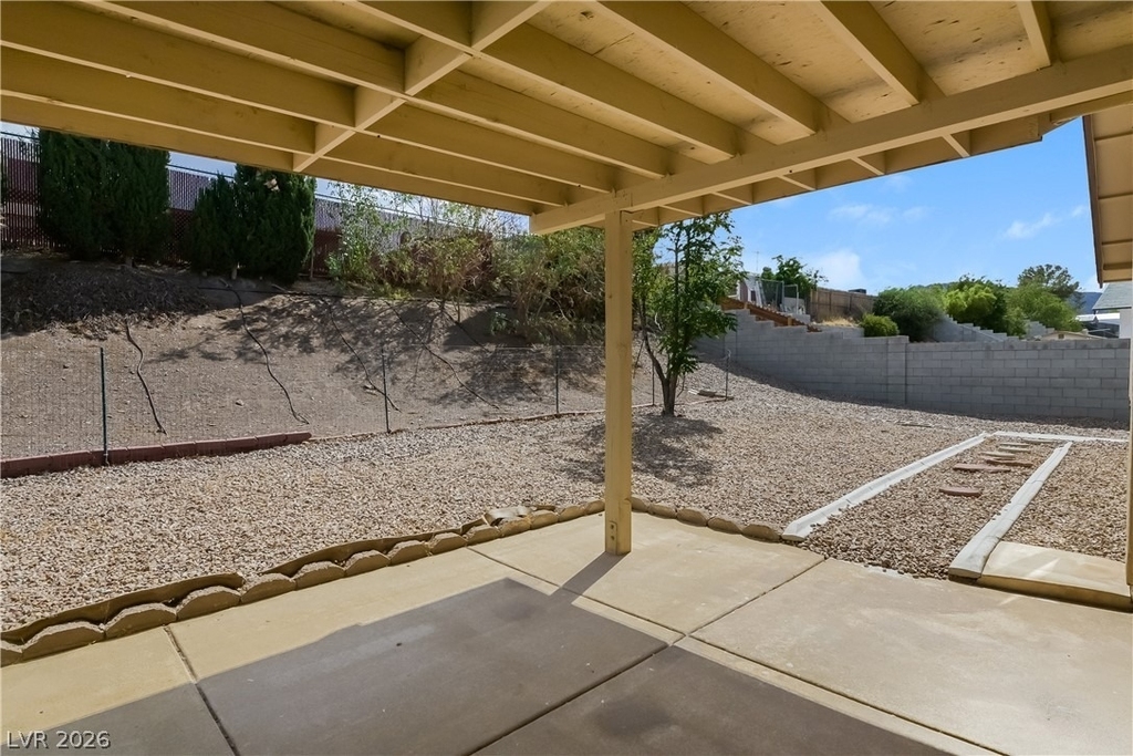 422 Chateau Drive - Photo 14