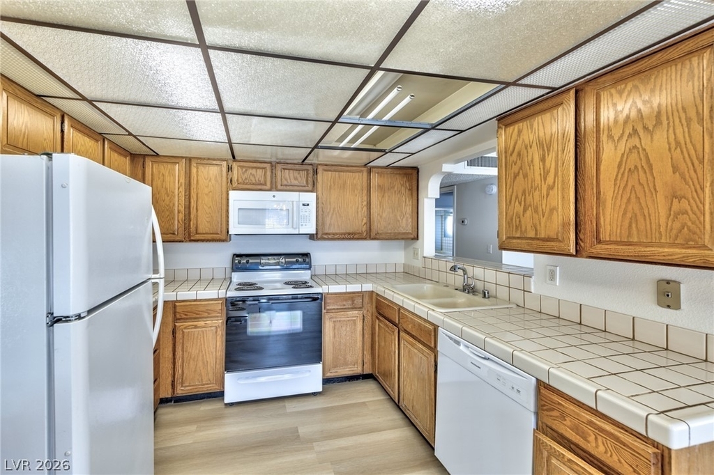 1751 E Reno Avenue - Photo 7