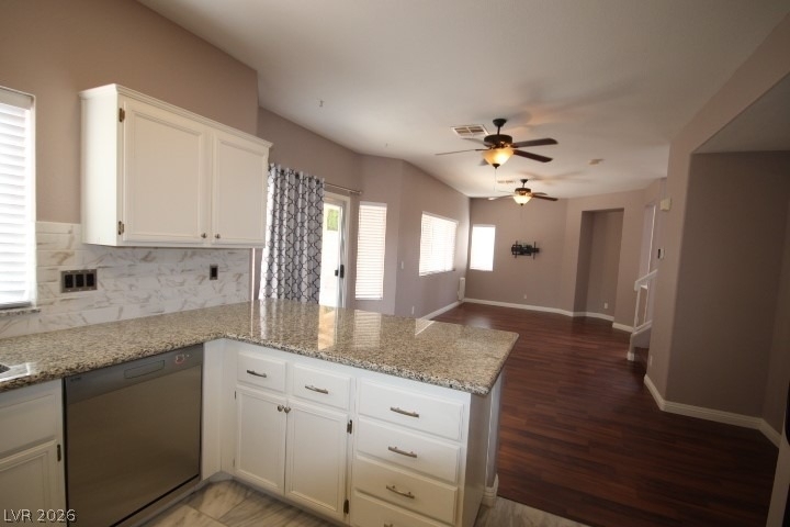 947 Whispering Grove Avenue - Photo 16