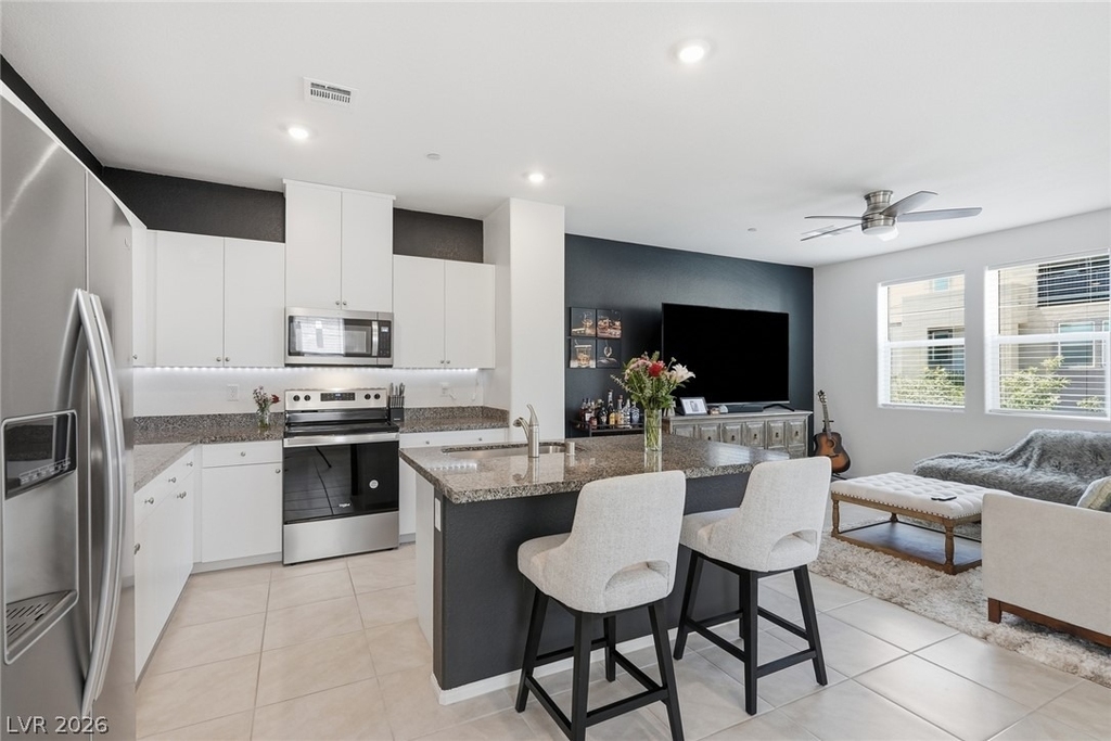 6155 Garden Oasis Street - Photo 6