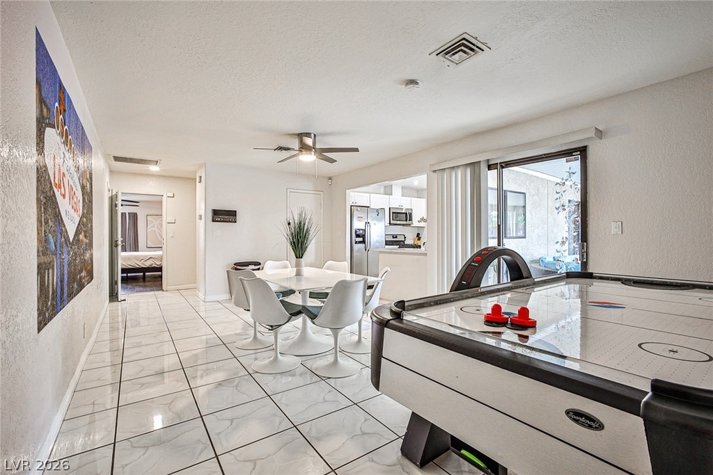 1505 Hialeah Drive - Photo 4