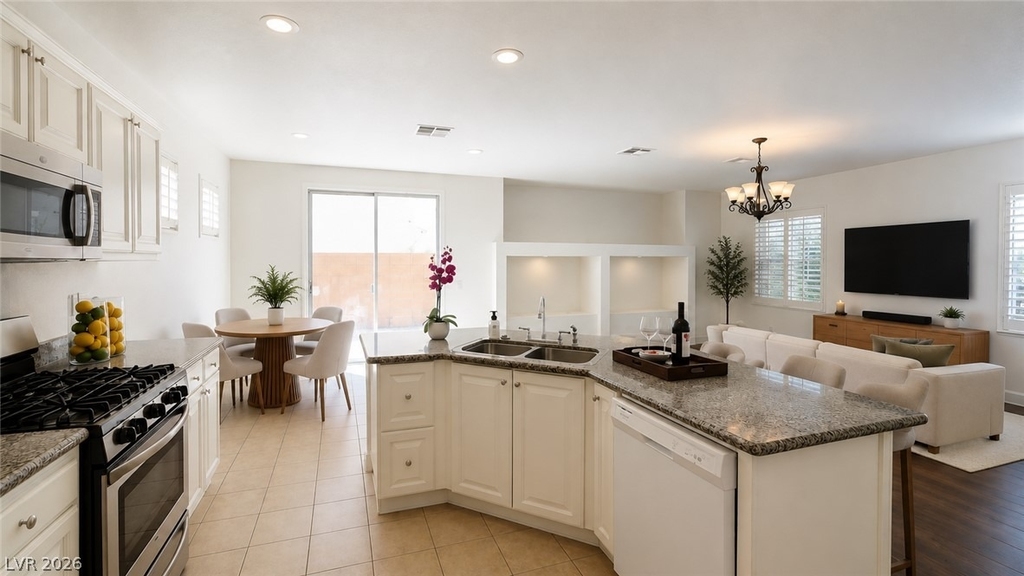 8083 Retriever Avenue - Photo 4
