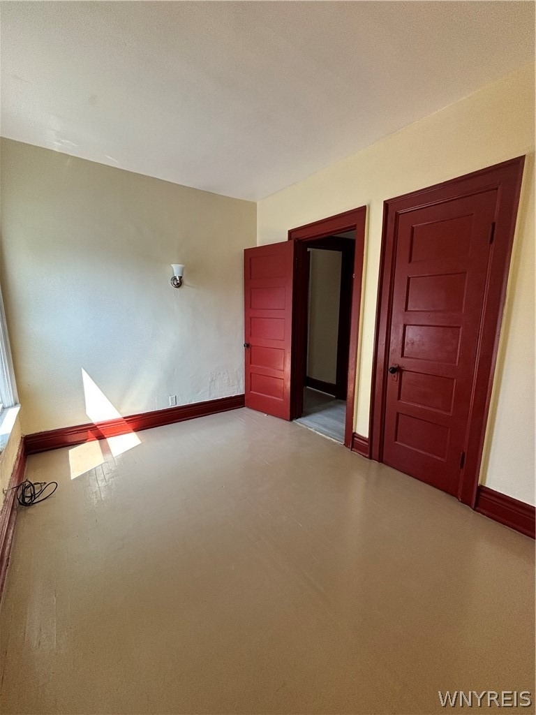 215 Ludington Street - Photo 13