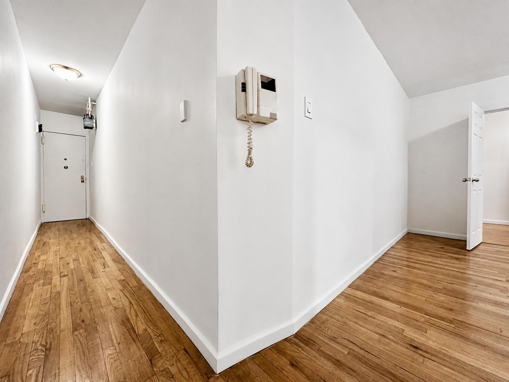401 East 68th Street - Photo 8