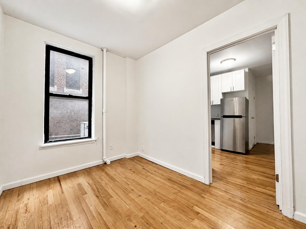 401 East 68th Street - Photo 7