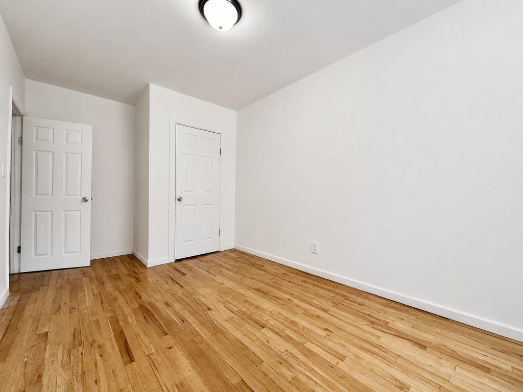 401 East 68th Street - Photo 3