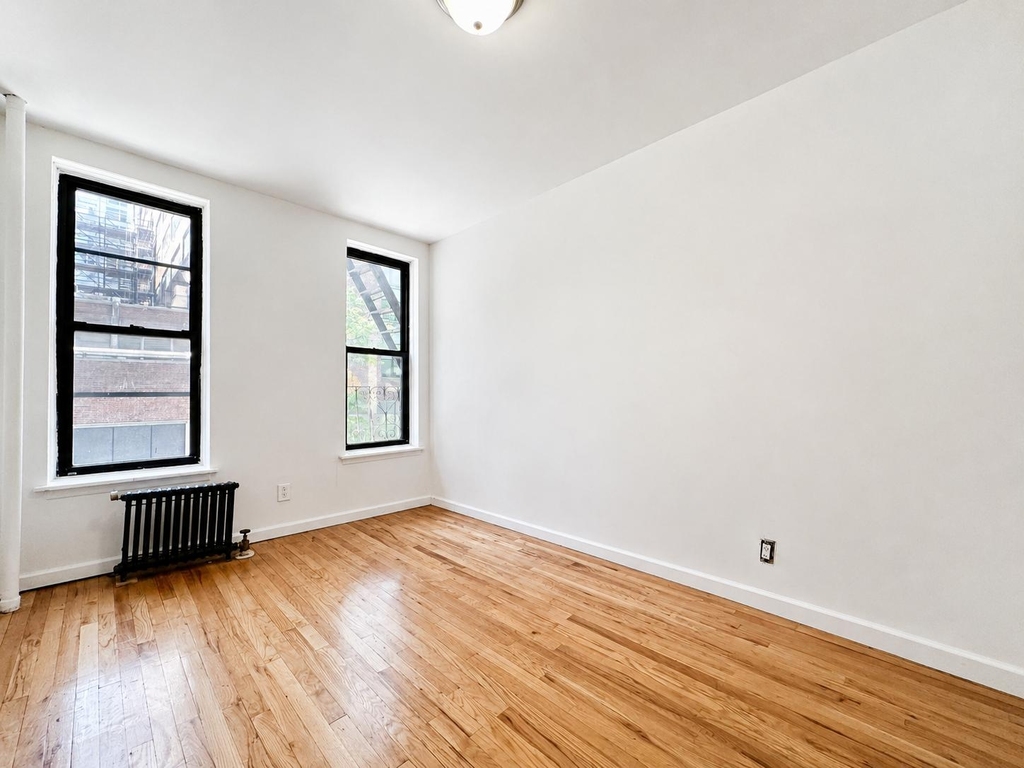 401 East 68th Street - Photo 2