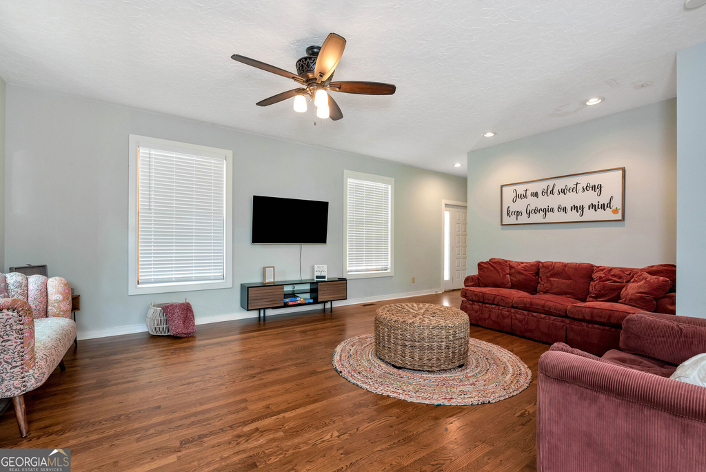 3978 Pine Shore Circle - Photo 10