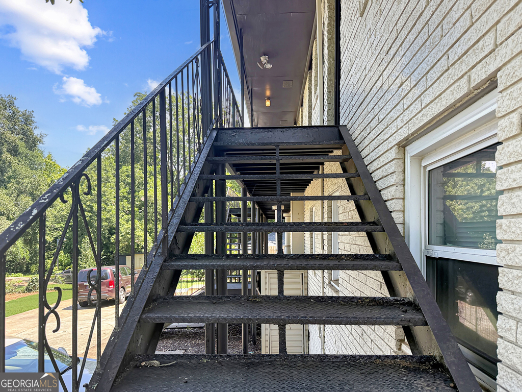 514 Clover Drive - Photo 3