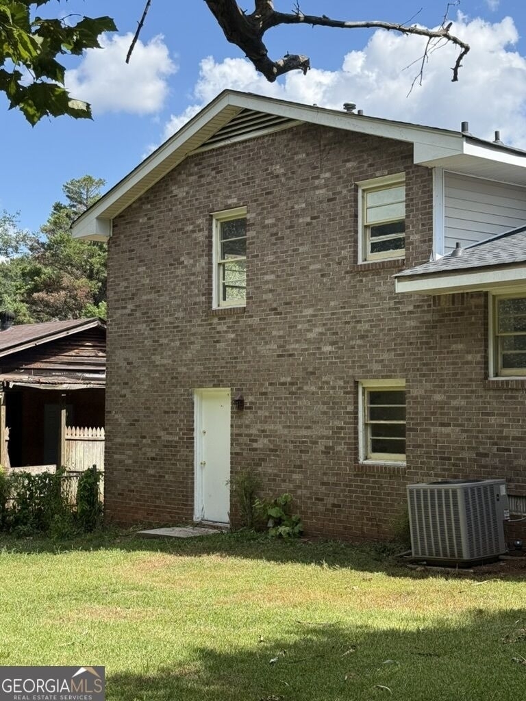119 Amberwood Lane - Photo 3