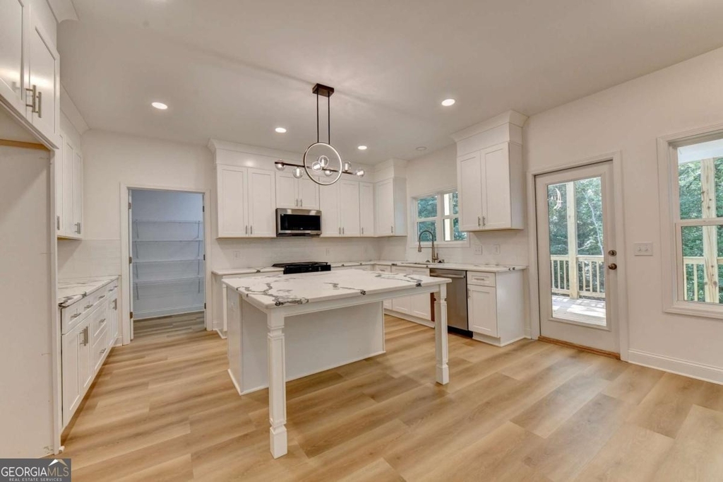 9135 Fox Trail Lane - Photo 12