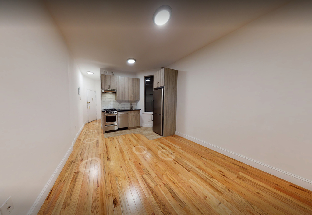 226 East 36th Street - Photo 5