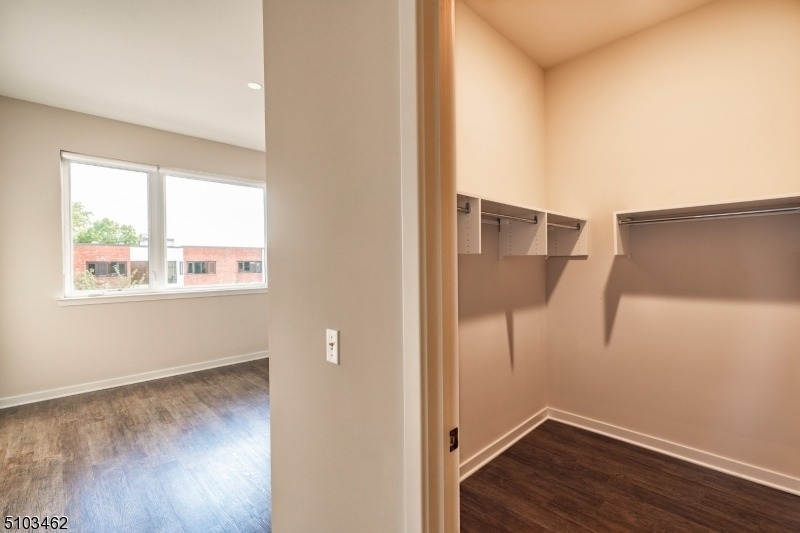 320 Valley St - Photo 16