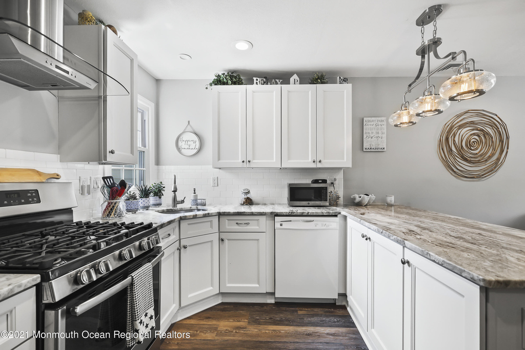612 Central Avenue - Photo 2