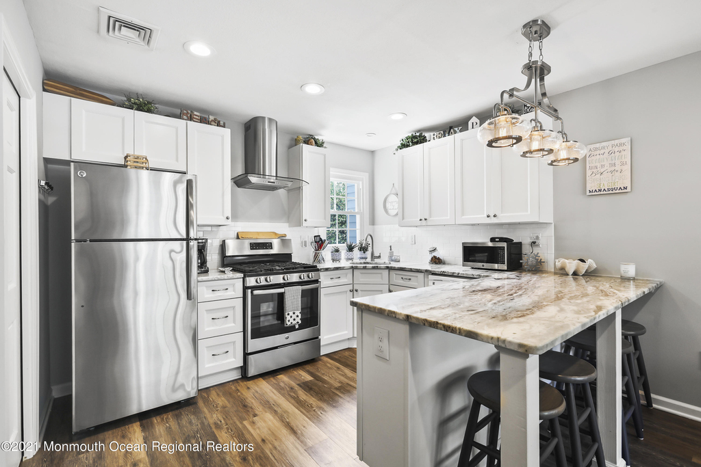 612 Central Avenue - Photo 1