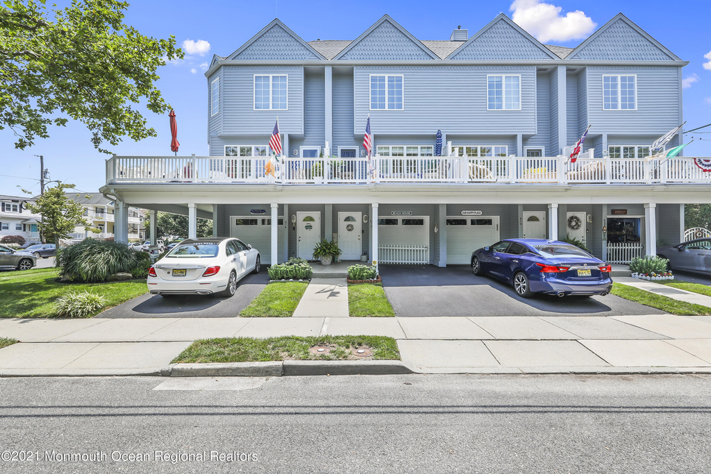 612 Central Avenue - Photo 0