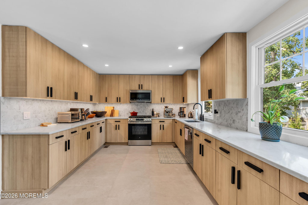 902 Central Avenue - Photo 4
