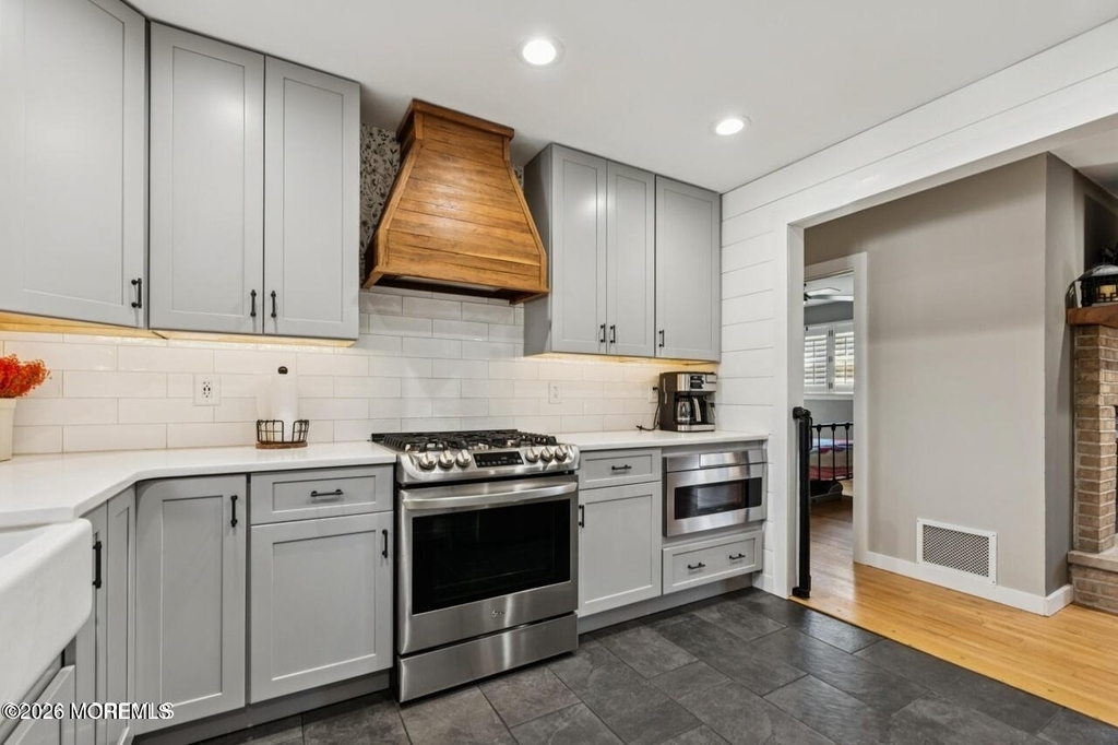85 Coral Drive - Photo 2