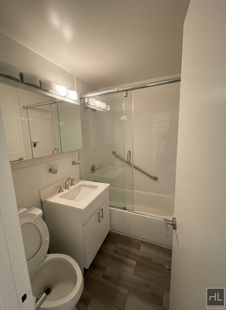 East 57 Street - Photo 1
