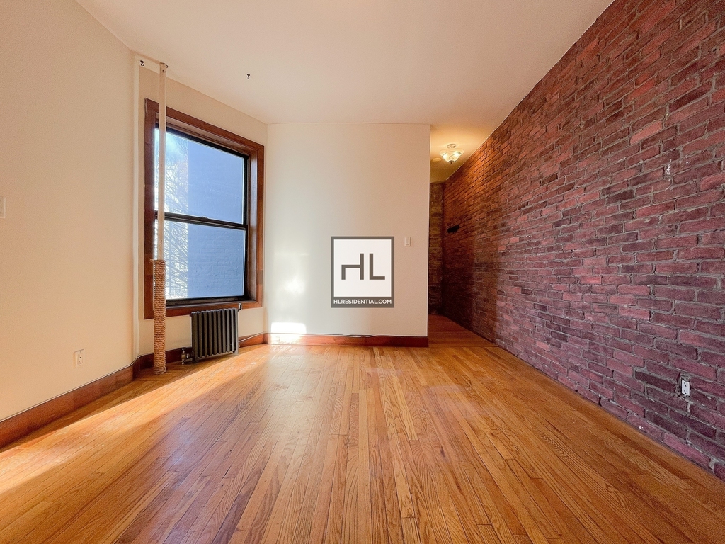 17 Street - Photo 1