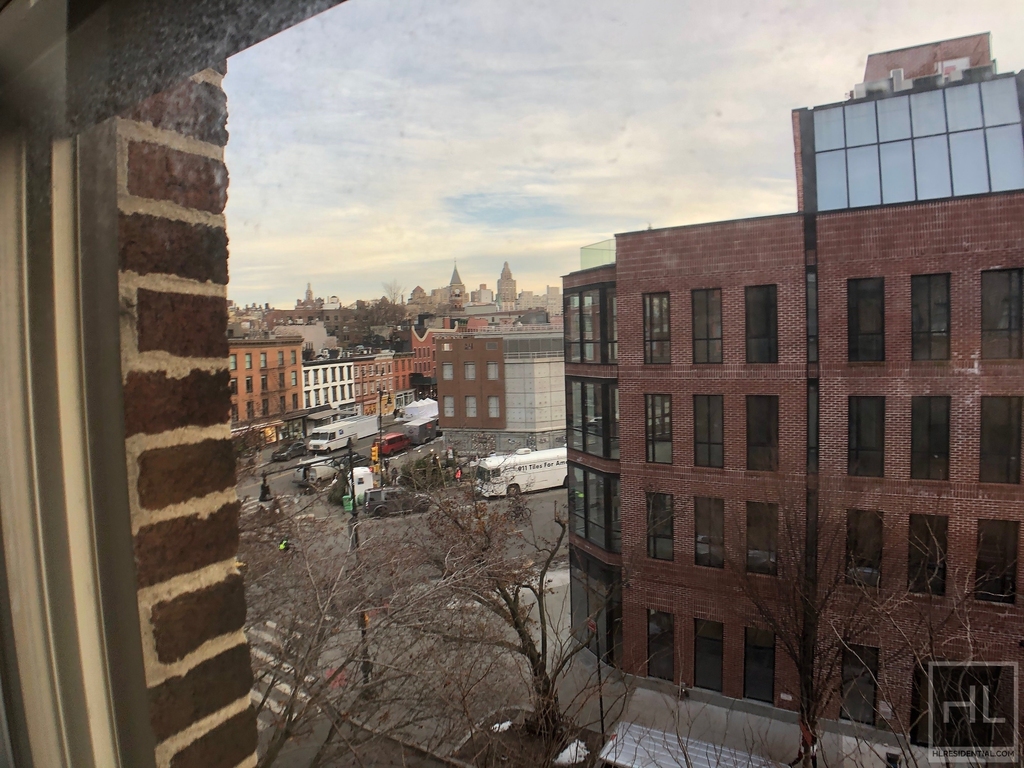 West 11th Street - Photo 7