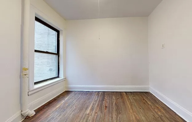 York Avenue - Photo 2