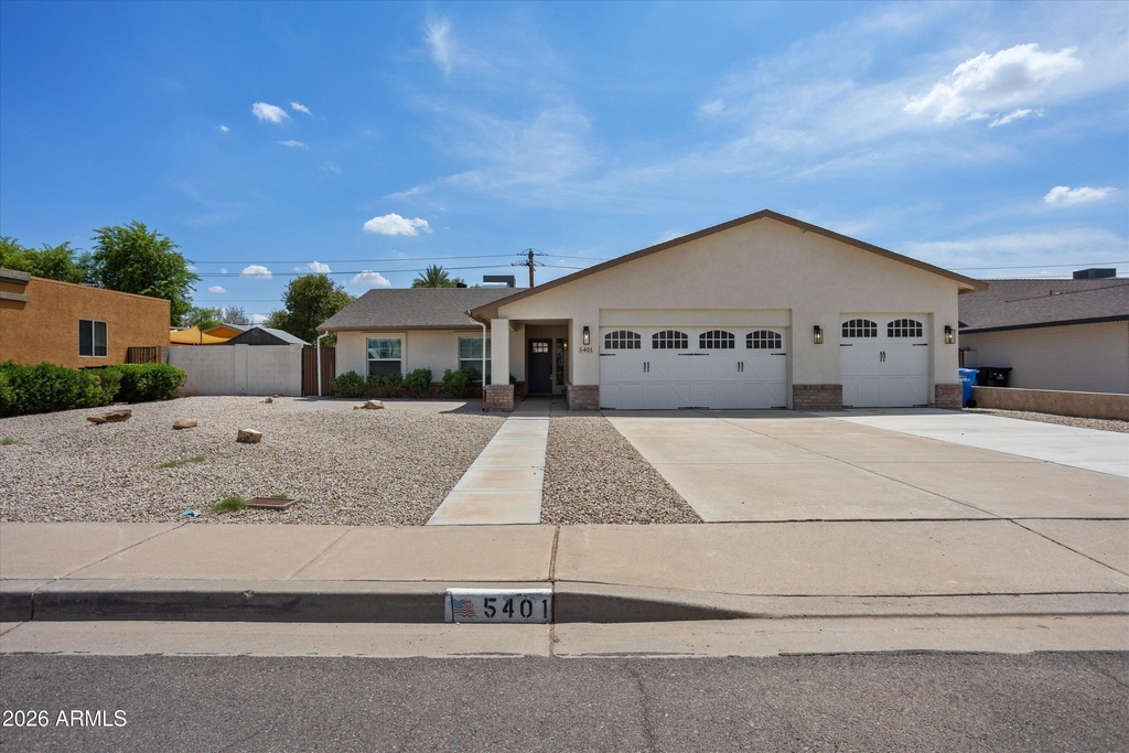 5401 E Beck Lane - Photo 2