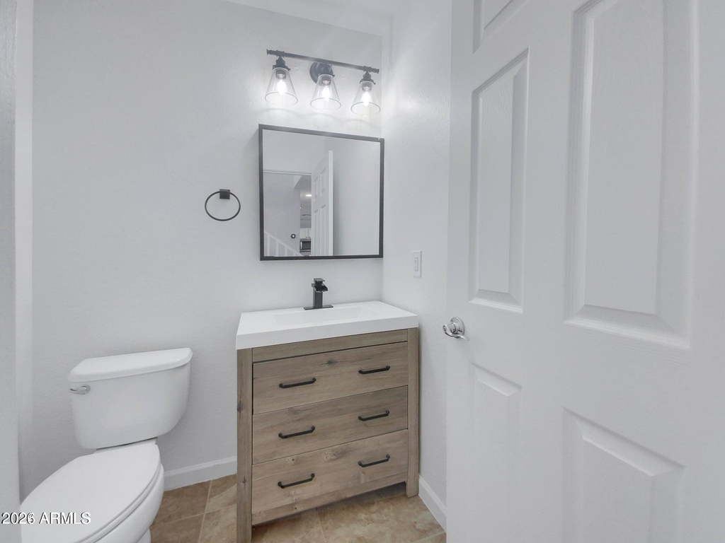 2565 E Southern Avenue - Photo 15