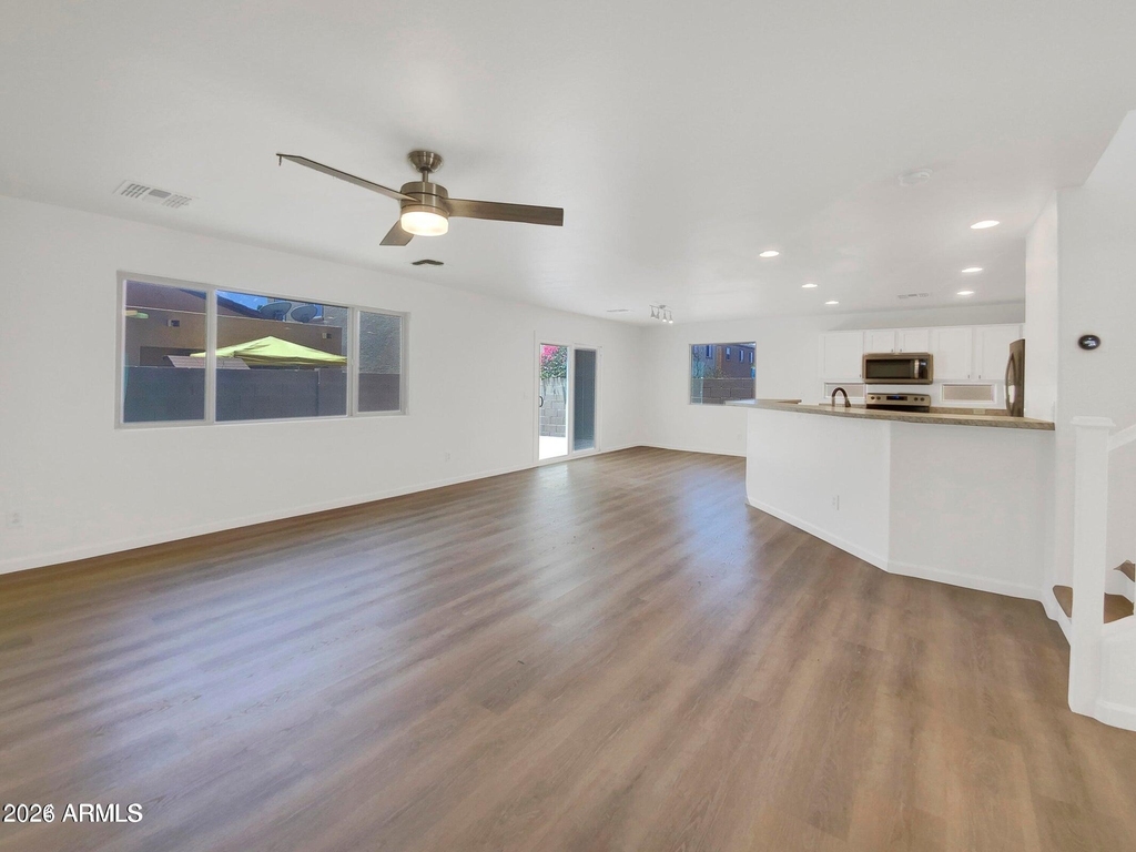 2565 E Southern Avenue - Photo 5