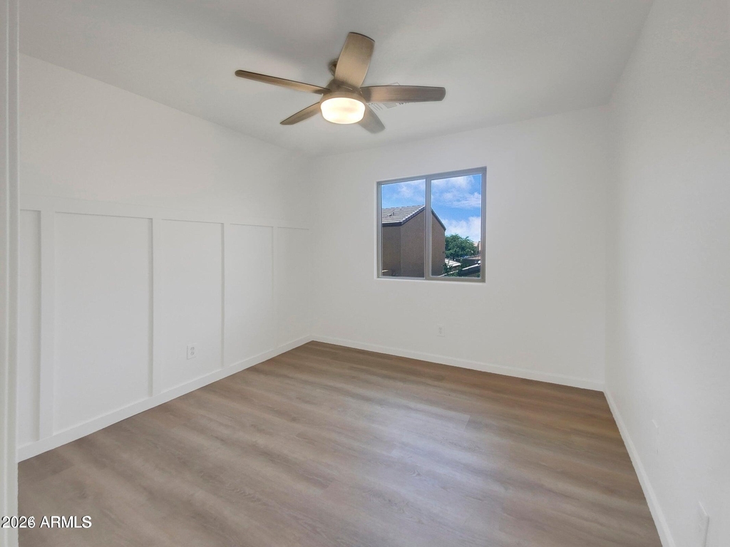 2565 E Southern Avenue - Photo 16