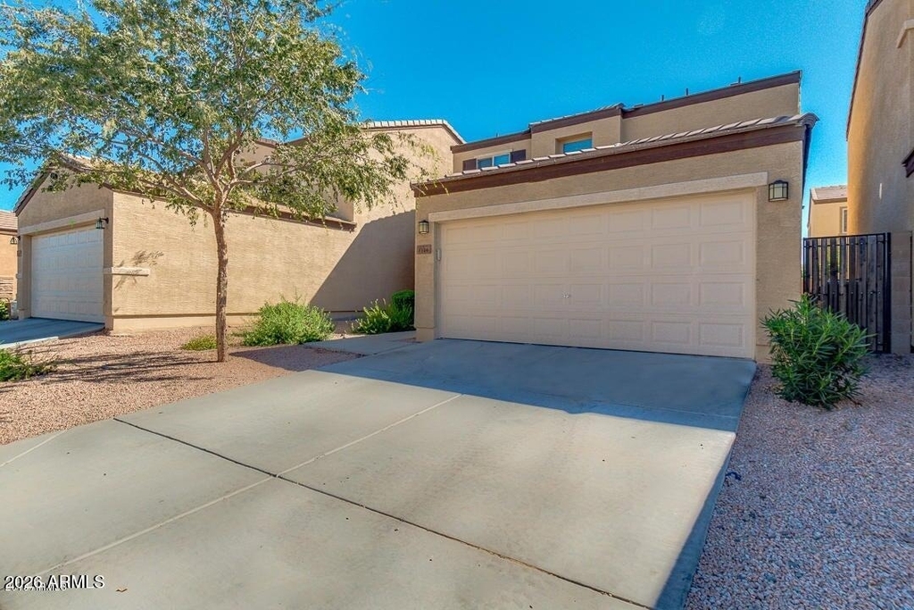 2565 E Southern Avenue - Photo 1