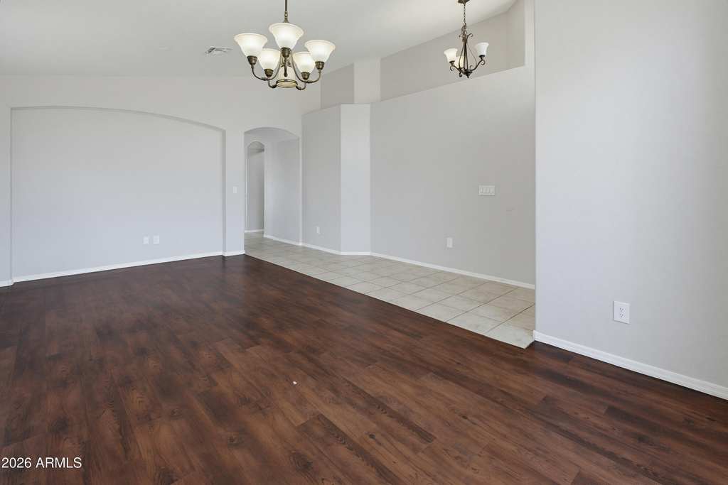 543 W Grovers Avenue - Photo 20