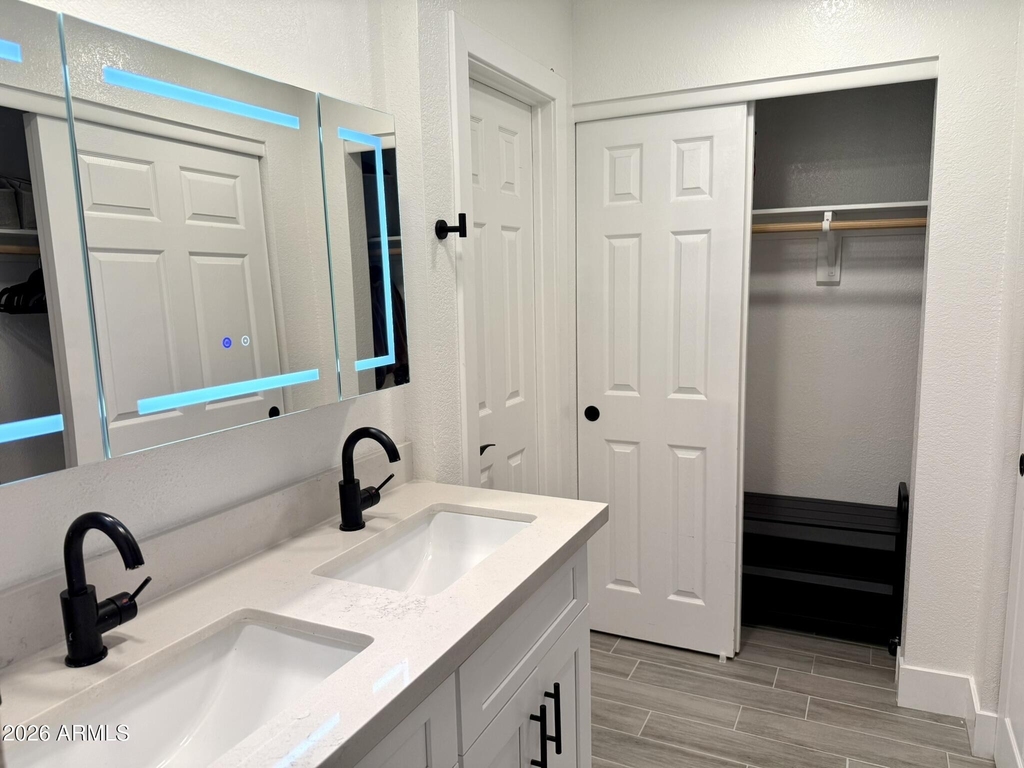 8649 E Royal Palm Road - Photo 10