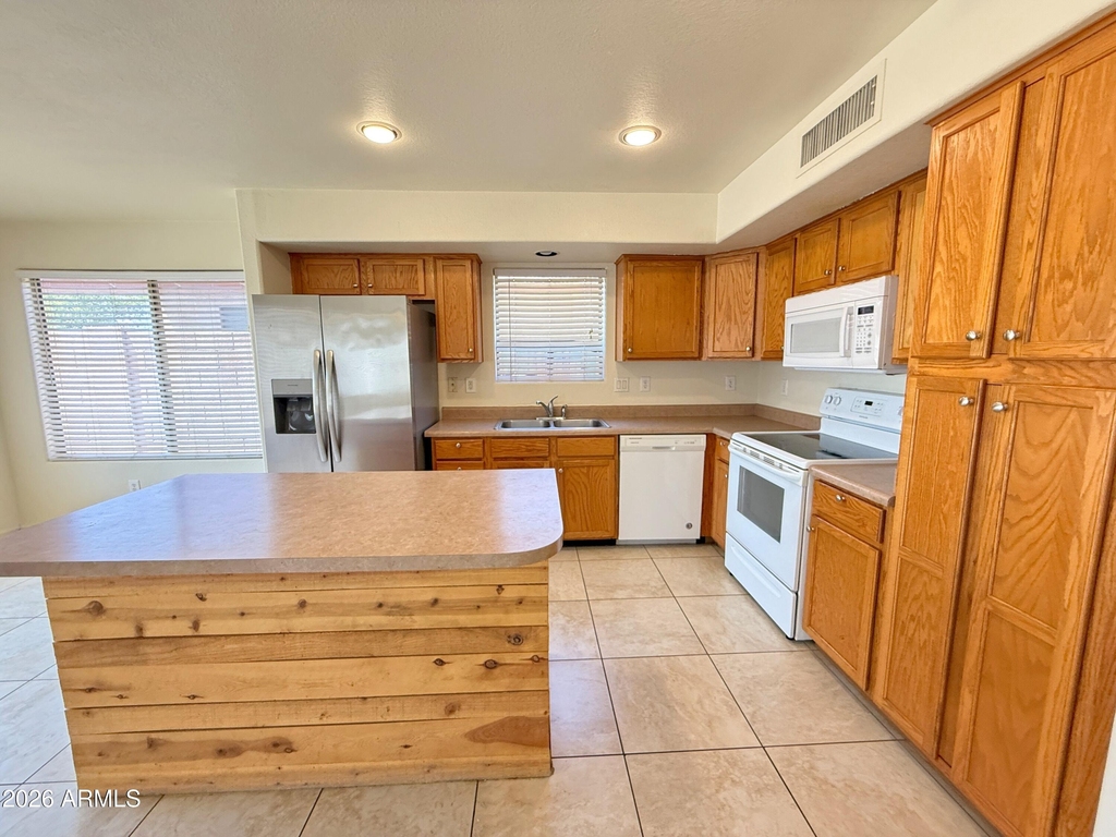5322 N Ormondo Court - Photo 10